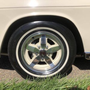 68509784-770-0@2X 1973 Jensen Interceptor 3