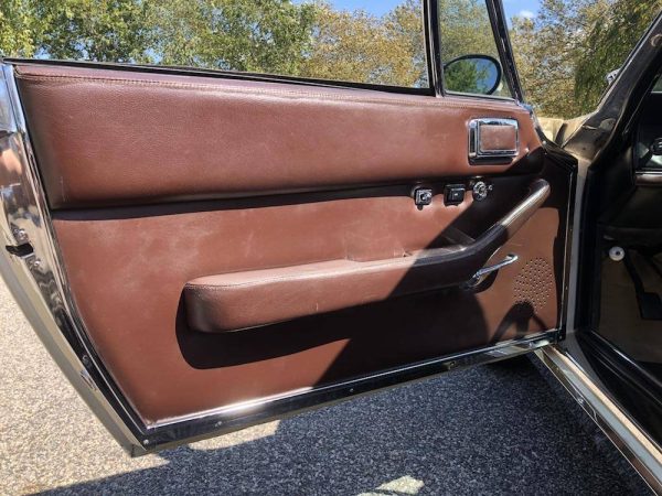 68509792-770-0@2X 1973 Jensen Interceptor 3
