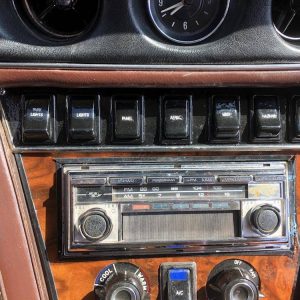 68509799-770-0@2X 1973 Jensen Interceptor 3