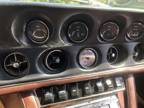 68509800-770-0@2X 1973 Jensen Interceptor 3