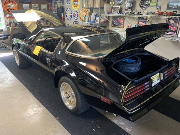 68568462-770-0@2X 1978 Pontiac Trans Am