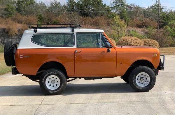 68676777-770-0@2X 1979 International Scout