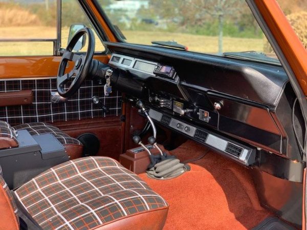 68676803-770-0@2X 1979 International Scout