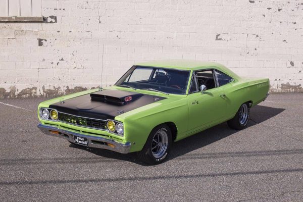 68810735-770-0@2X 1968 Plymouth Road Runner