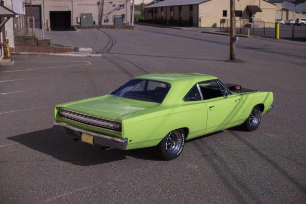 68810754-770-0@2X 1968 Plymouth Road Runner