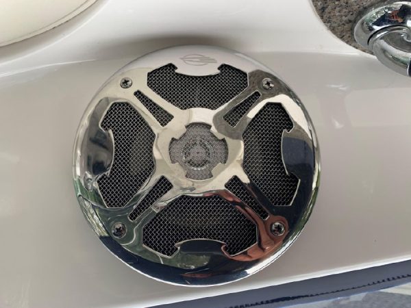 7234976_20190930120715681_1_XLARGE 2012 Chaparral 270 Signature