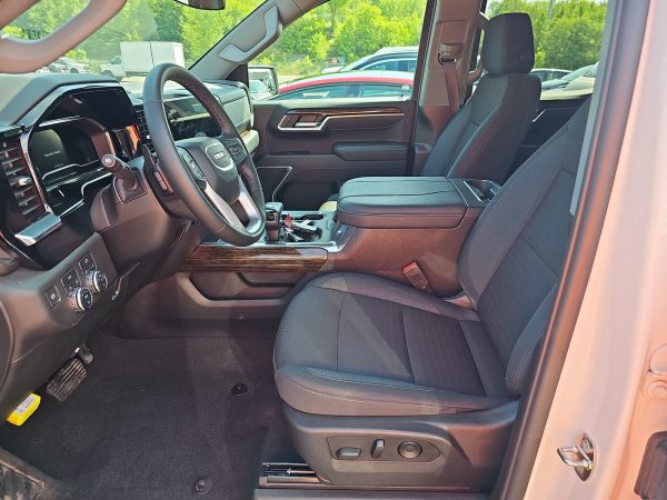 74d97e228e304046912de5658ea97301 2023 GMC Sierra 1500 Elevation