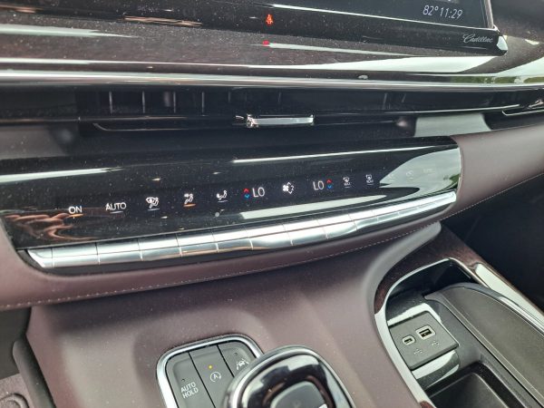 753f3cab015a4efe822ece4c22f46914 2023 Cadillac Escalade Sport Platinum