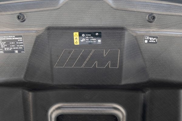 80809365a8204afdac3b0e0967bffc64 2023 BMW M4 CSL