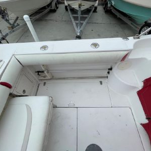 8266372_20220330110626677_1_XLARGE 2002 Boston Whaler 255 Conquest