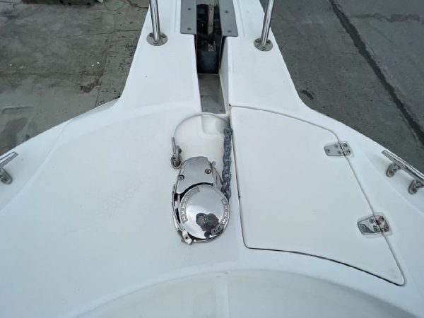 8266372_20220330110651841_1_XLARGE 2002 Boston Whaler 255 Conquest