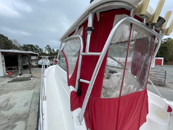 8266372_20220330110705467_1_XLARGE 2002 Boston Whaler 255 Conquest