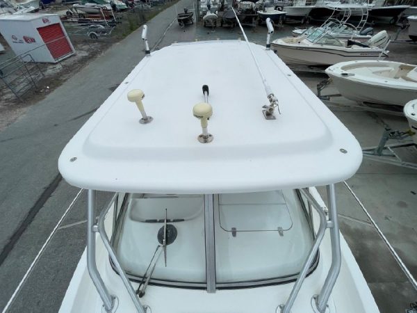 8266372_20220330110712128_1_XLARGE 2002 Boston Whaler 255 Conquest