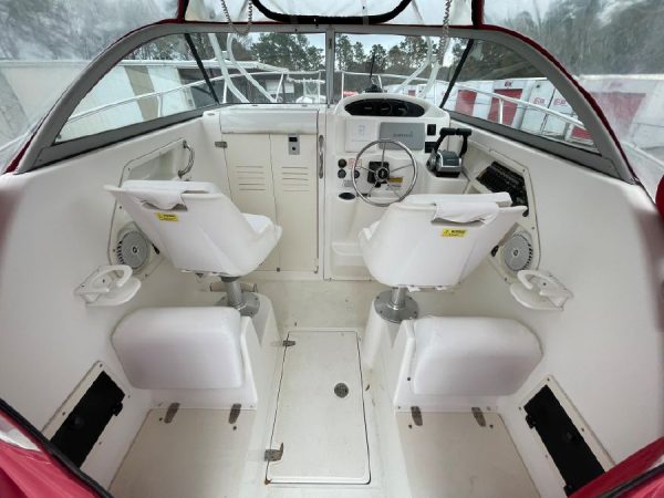 8266372_20220330110725320_1_XLARGE 2002 Boston Whaler 255 Conquest