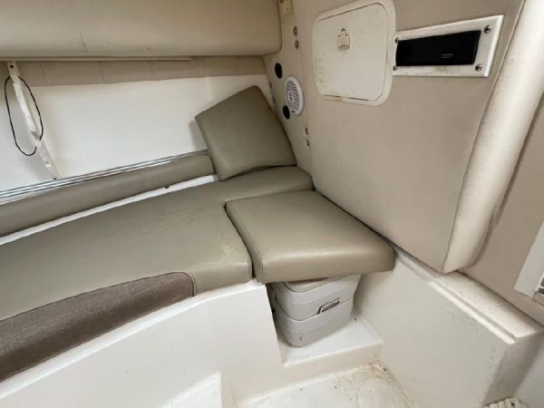 8266372_20220330110813077_1_XLARGE 2002 Boston Whaler 255 Conquest