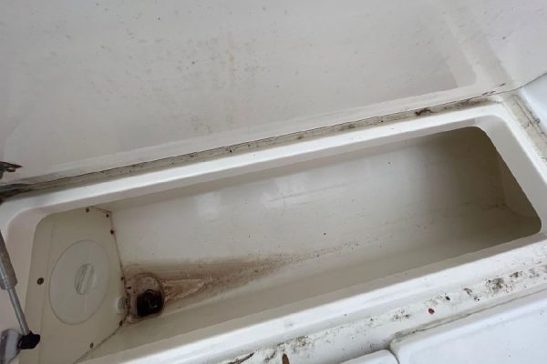 8266372_20220330110853800_1_XLARGE 2002 Boston Whaler 255 Conquest