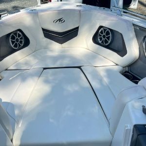 8279688_20220714093840066_1_XLARGE 2017 Monterey 238 Super Sport