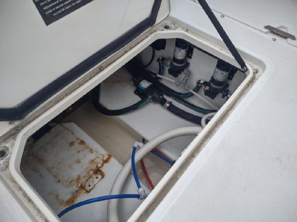 8377160_20220630060553258_1_XLARGE 2000 Boston Whaler 28 Outrage
