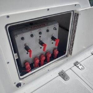8377160_20220630060614455_1_XLARGE 2000 Boston Whaler 28 Outrage