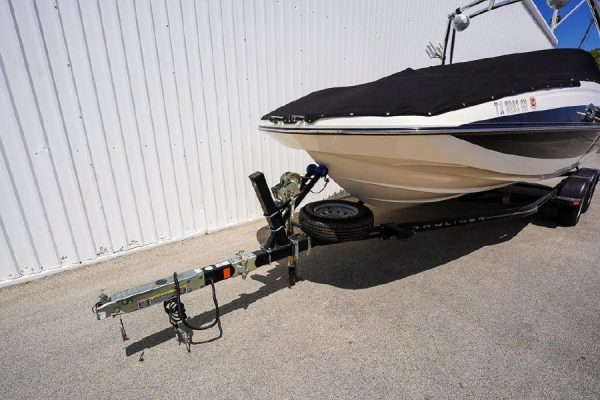 8421022_20220808075042872_1_XLARGE 2014 Bayliner 215 Deck Boat
