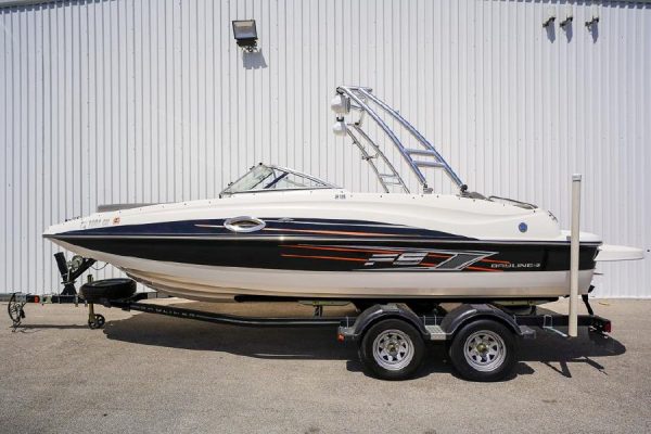 8421022_20220808075059724_1_XLARGE 2014 Bayliner 215 Deck Boat