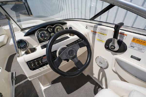 8421022_20220808075138013_1_XLARGE 2014 Bayliner 215 Deck Boat