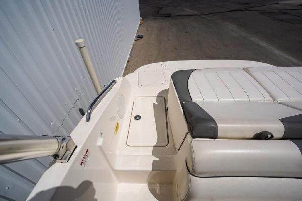8421022_20220808075155851_1_XLARGE 2014 Bayliner 215 Deck Boat