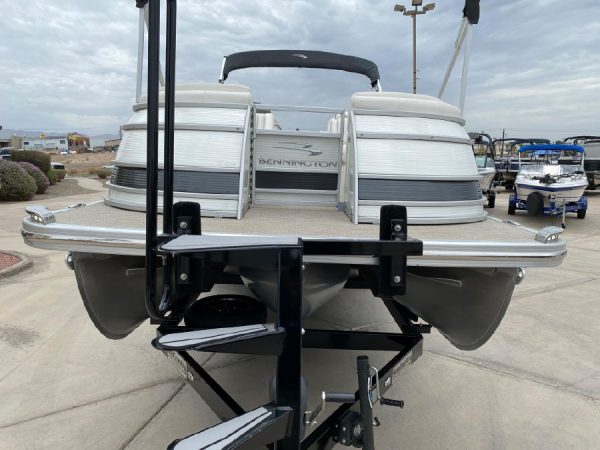 8440378_20220810111721605_1_XLARGE 2019 Bennington 25 QSRFB – Only 197 hours