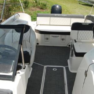 8486599_0_080920221321_11 2020 Bayliner DX2200