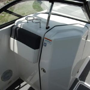 8486599_0_080920221321_15 2020 Bayliner DX2200