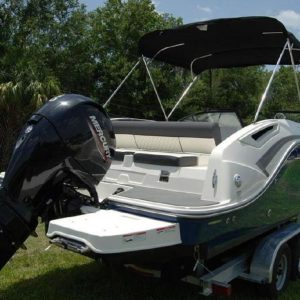 8486599_0_080920221321_5 2020 Bayliner DX2200