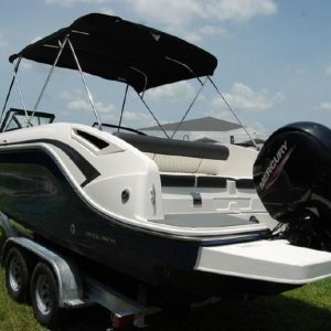 8486599_0_080920221321_7 2020 Bayliner DX2200