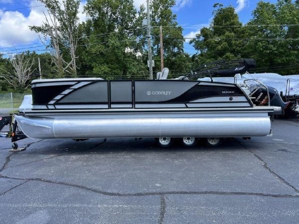 8488329_20220913133707408_1_XLARGE 2020 Godfrey Pontoons MC 235 RL TT-27
