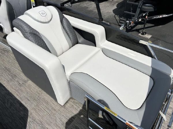 8488329_20220913133748312_1_XLARGE 2020 Godfrey Pontoons MC 235 RL TT-27