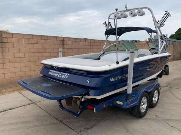 8488396_20220909084218100_1_XLARGE 2003 MasterCraft X-9 Wakeboard Boat