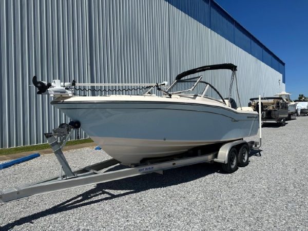 8517825_20220928134013780_1_XLARGE 2018 Grady-White 215 Freedom