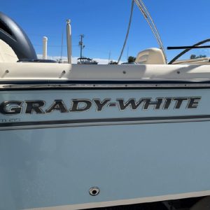 8517825_20220928134137868_1_XLARGE 2018 Grady-White 215 Freedom