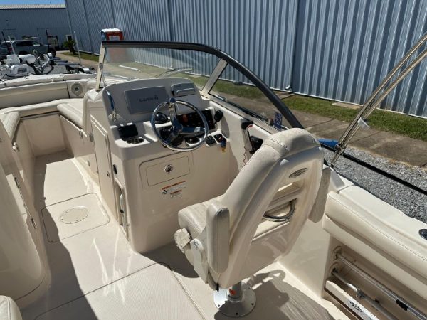8517825_20220928134232708_1_XLARGE 2018 Grady-White 215 Freedom