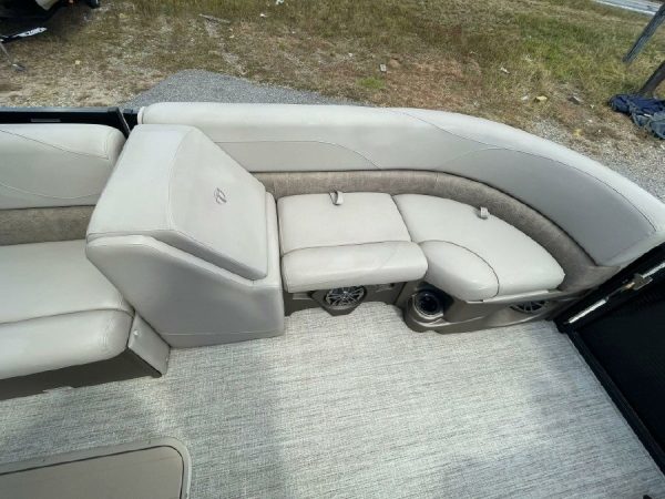8530348_20221007073538801_1_XLARGE 2020 Tahoe Pontoon 2485 LTZ QL