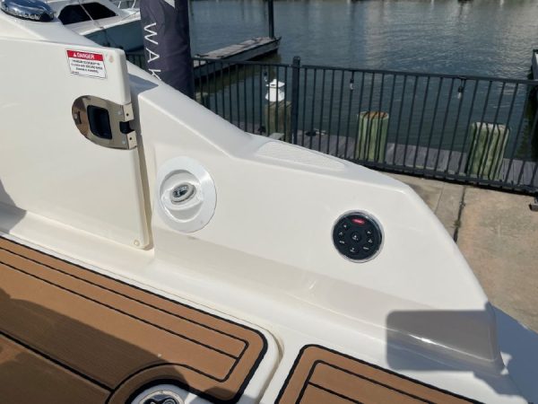 8538768_20221017125601423_1_XLARGE 2015 Sea Ray 270 Sundeck