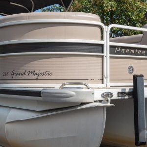 8551253_20221014054137323_1_XLARGE 2008 Premier 235 Grand Majestic