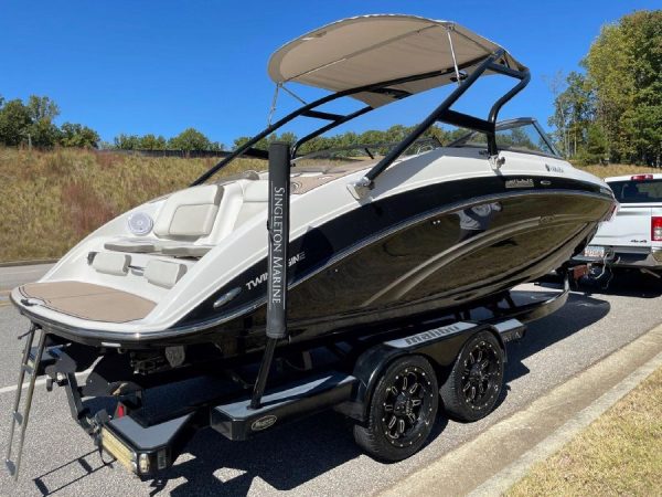 8561357_0_191020220802_4 2013 Yamaha Boats 242 LTD S