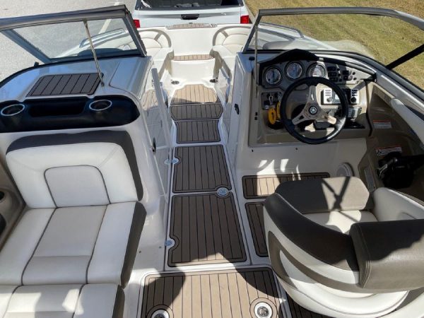 8561357_0_191020220802_8 2013 Yamaha Boats 242 LTD S