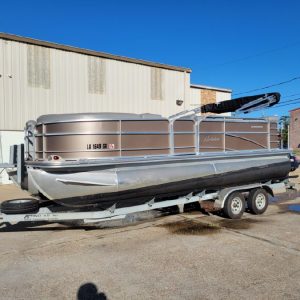 8562177_20221019145836812_1_XLARGE 2013 Berkshire 210CL CTS