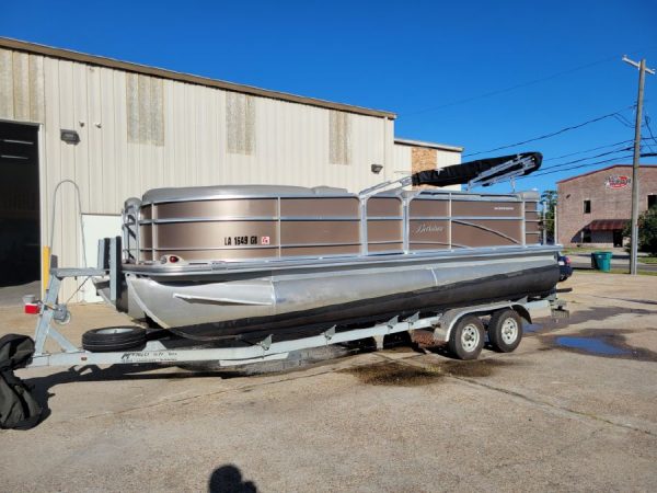 8562177_20221019145836812_1_XLARGE 2013 Berkshire 210CL CTS
