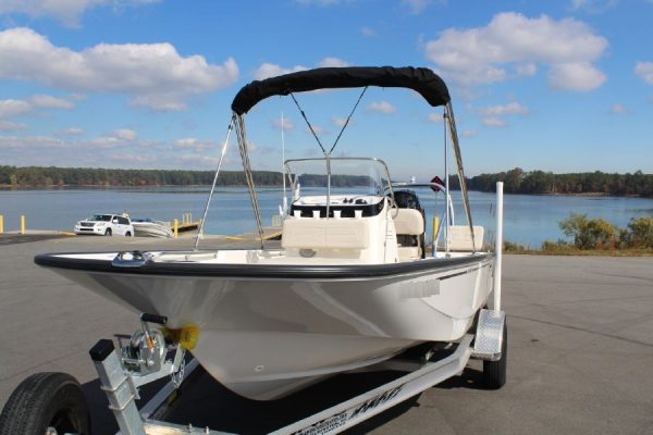 8565664_20221026045600721_1_XLARGE 2020 Boston Whaler 170 Montauk