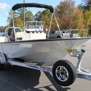 8565664_20221026050048963_1_XLARGE 2020 Boston Whaler 170 Montauk