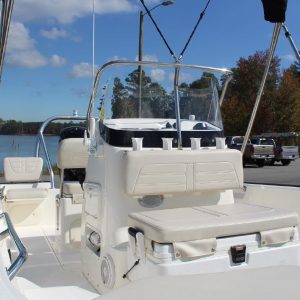 8565664_20221026050102616_1_XLARGE 2020 Boston Whaler 170 Montauk