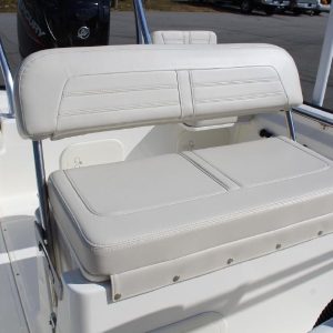 8565664_20221026050200575_1_XLARGE 2020 Boston Whaler 170 Montauk