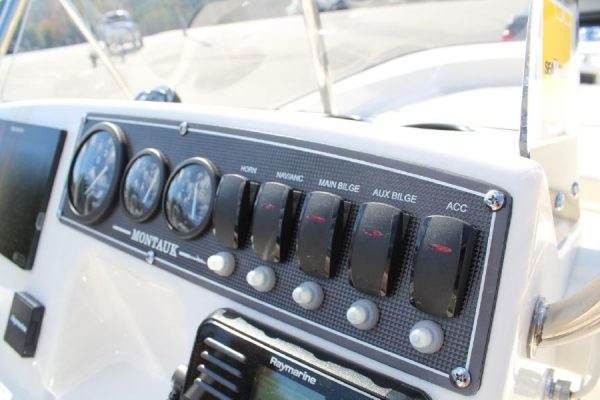 8565664_20221026050256569_1_XLARGE 2020 Boston Whaler 170 Montauk
